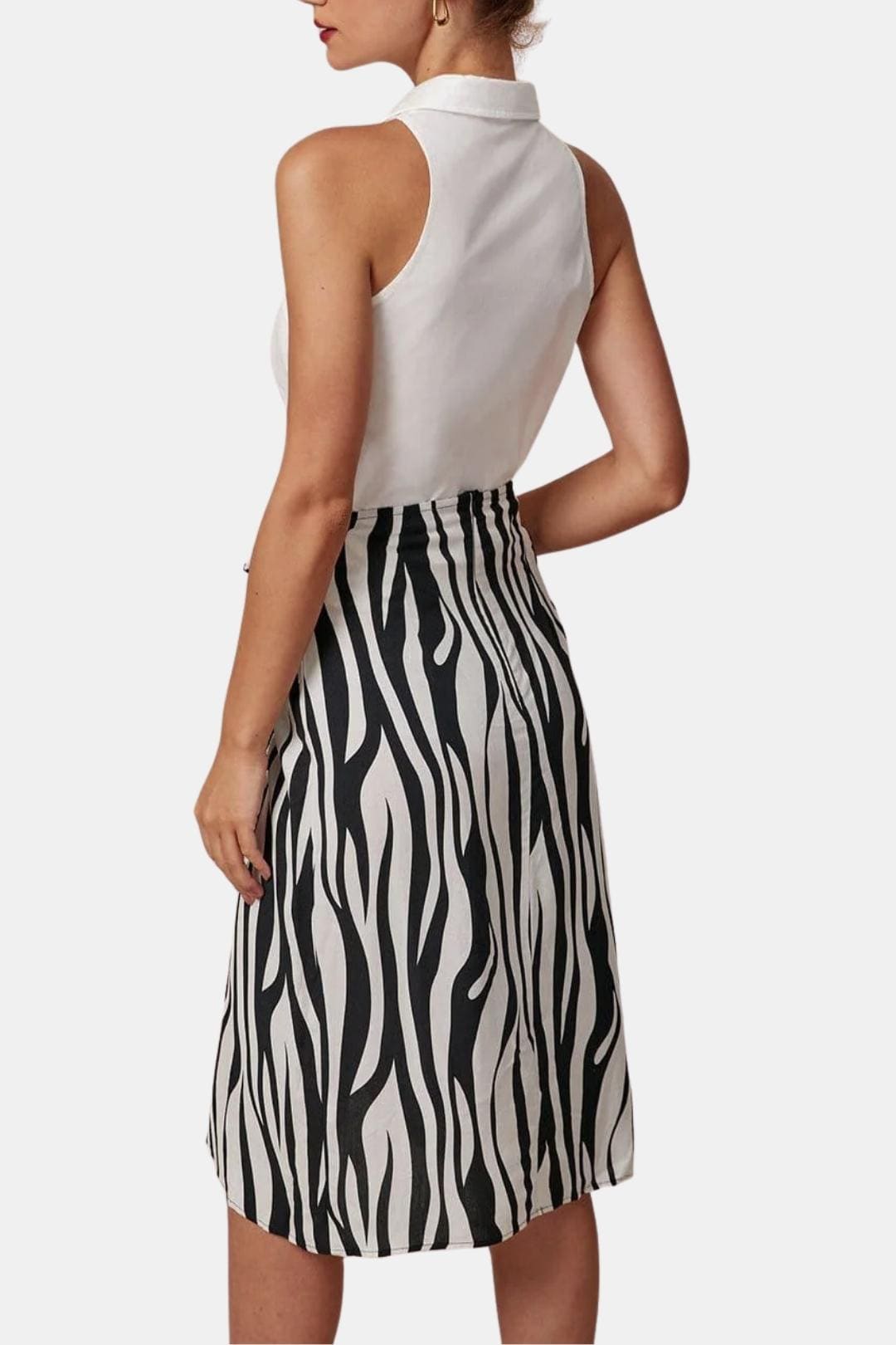 Evadne – Collared Button-Up Sleeveless Shirt in White