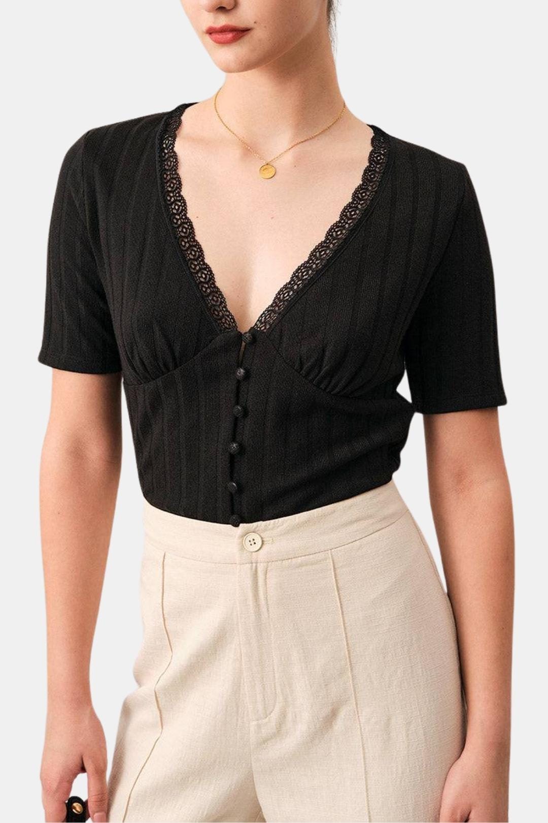 Iliara – Ribbed Lace Trim Lace Tee in Black