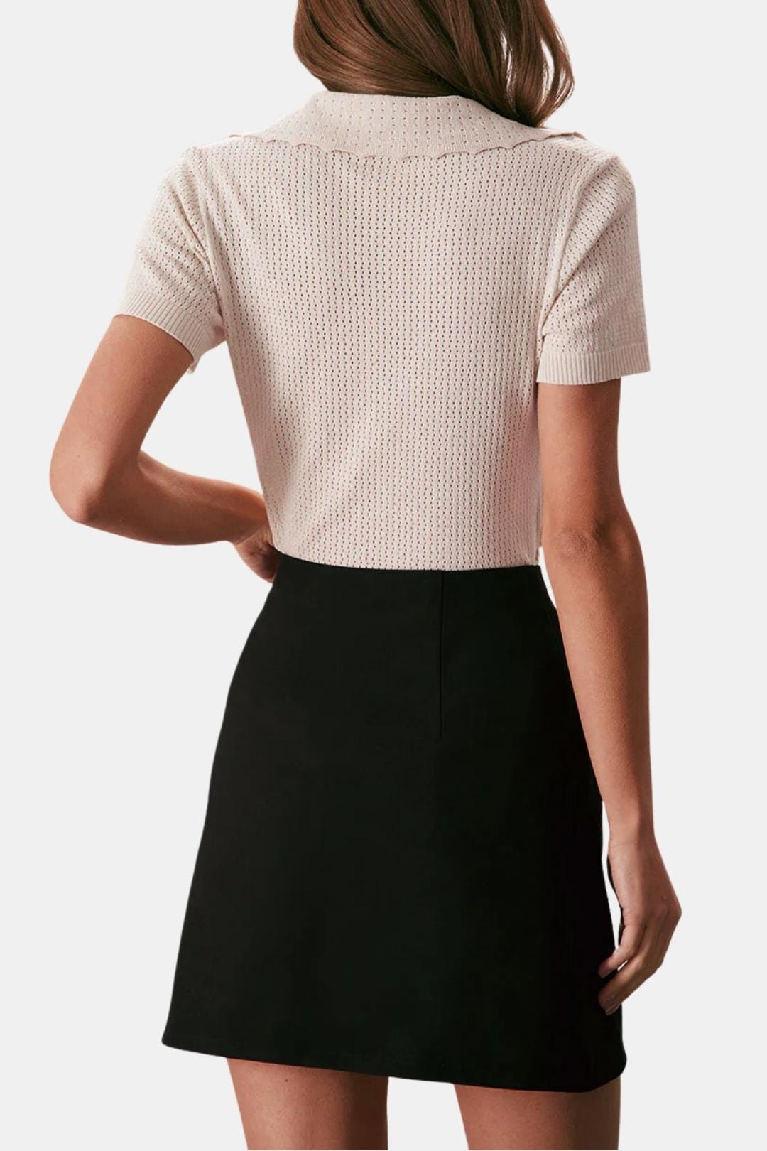 Kleio – V Neck Button Pointelle Knit Tee